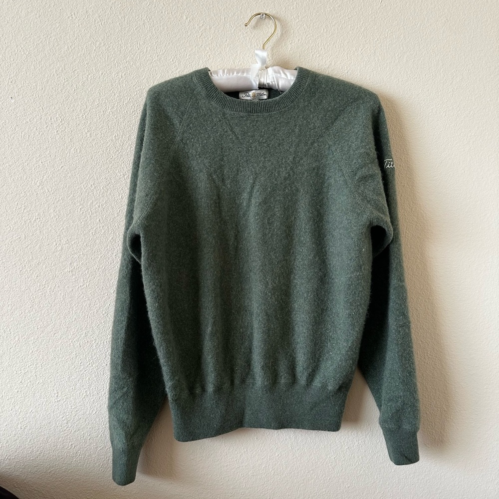 100% cashmere sweater